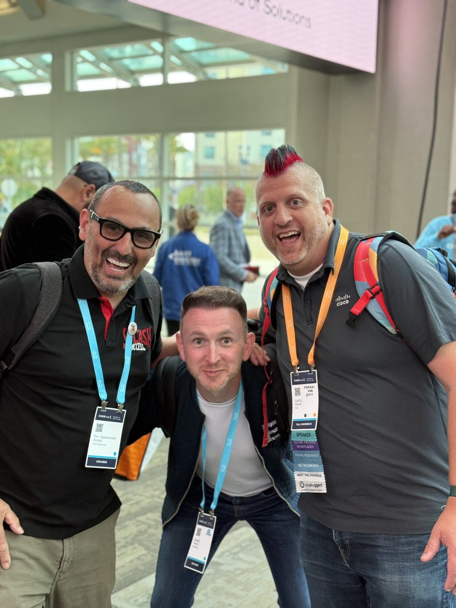 SplashAccess's tweet image. Day Two at #CiscoLive so excited for Keynote this year !