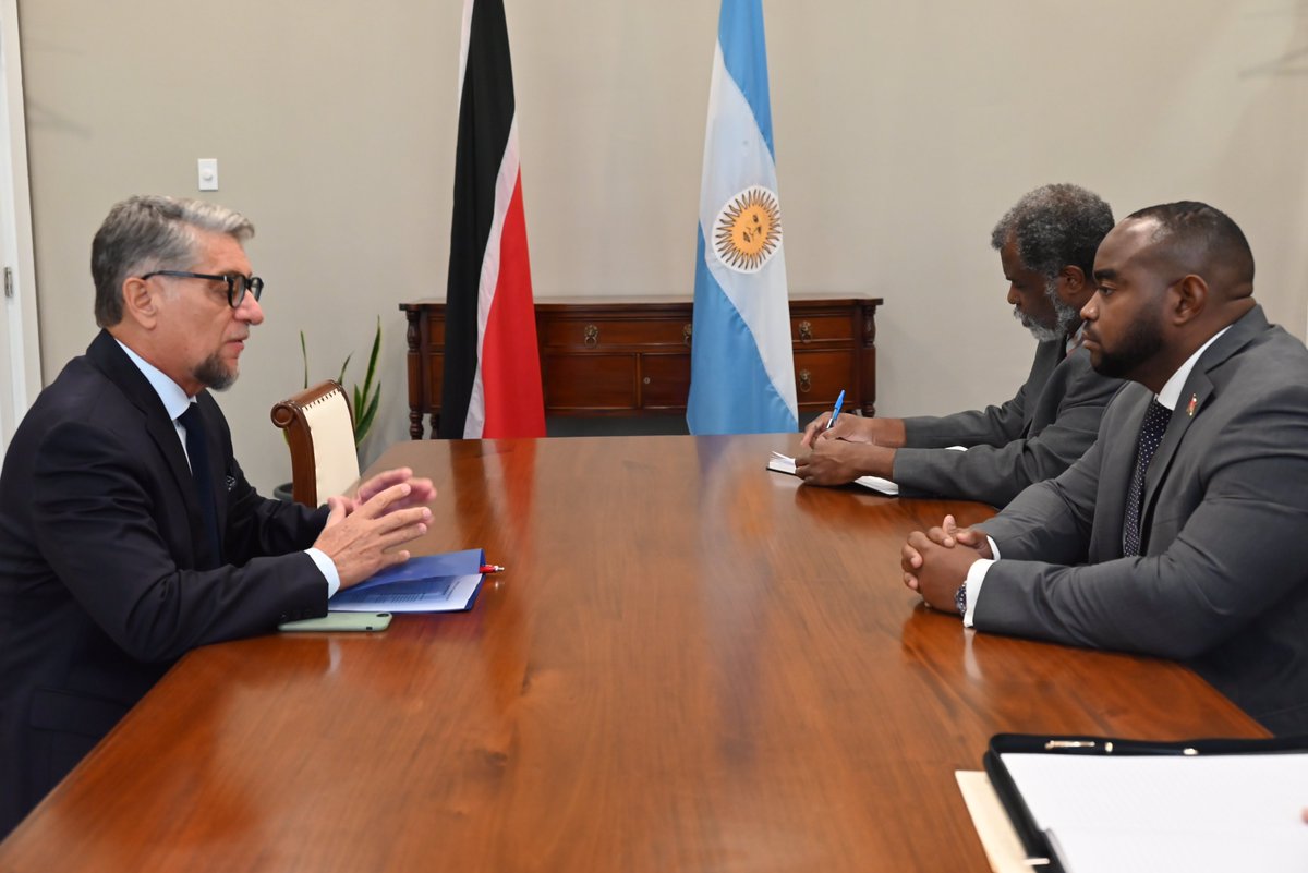 A productive introductory courtesy call between the Hon Sean Sobers M.P., Minister of Foreign and CARICOM Affairs, and HE Gustavo Martinez Pandiani, Amb of the Argentine Republic, took place this morning. We anticipate continued engagement and strengthened ties. #TAndT #Argentina