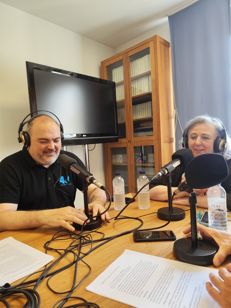 Librería Gigamesh (@gigameshtienda) on Twitter photo ☕ Esta mañana hemos ido a celebrar el 40 Aniversario con nuestros amigos de <a href="/librujula/">Librújula</a> 🎂
📻 ¿Queréis escuchar el #LibrújulaPodcast con <a href="/Toliol/">Antonio Torrubia Rodríguez</a> <a href="/CristinaMacia/">Cristina Macía</a> e <a href="/IsabeldlRio/">Isabel del Río Sanz</a>, conducidos por Carlos Luria? Este viernes 13 de junio tendréis oportunidad 🎧 ☕ Esta mañana hemos ido a celebrar el 40 Aniversario con nuestros amigos de <a href="/librujula/">Librújula</a> 🎂
📻 ¿Queréis escuchar el #LibrújulaPodcast con <a href="/Toliol/">Antonio Torrubia Rodríguez</a> <a href="/CristinaMacia/">Cristina Macía</a> e <a href="/IsabeldlRio/">Isabel del Río Sanz</a>, conducidos por Carlos Luria? Este viernes 13 de junio tendréis oportunidad 🎧