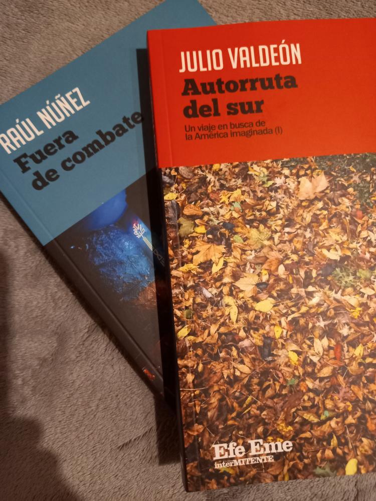 Efe Eme (@revista_efeeme) on Twitter photo La colección Intermitente se consolida con dos años de vida. Libros que salen de la música para adentrarse en la narrativa, el ensayo, la crónica, las entrevistas…
En la imagen, una novela del autor de culto Raúl Núñez y el último libro de <a href="/JulioValdeon/">Julio Valdeón</a>.
🤳. <a href="/j_a_barrueco/">José Ángel Barrueco</a>. La colección Intermitente se consolida con dos años de vida. Libros que salen de la música para adentrarse en la narrativa, el ensayo, la crónica, las entrevistas…
En la imagen, una novela del autor de culto Raúl Núñez y el último libro de <a href="/JulioValdeon/">Julio Valdeón</a>.
🤳. <a href="/j_a_barrueco/">José Ángel Barrueco</a>.