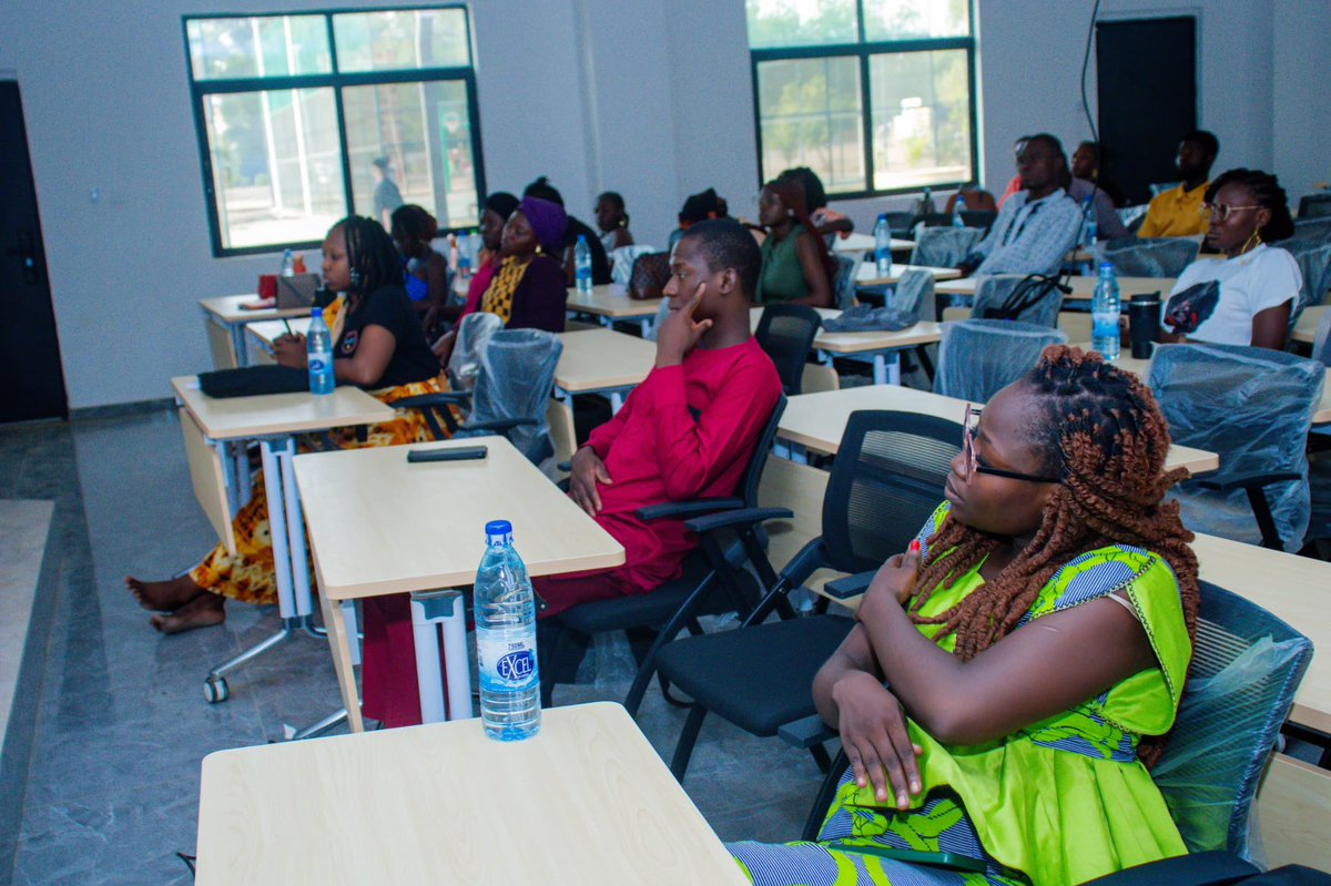 Ce 6 juin, au Tchad, a eu lieu la projection du film #HARCELEMENT2.0, organisée par la Ligue Tchadienne des Droits des Femmes. Un immense merci à ma chère sœur Épiphanie pour sa formidable contribution à la vulgarisation et à la promotion de ce film. Son objectif est clair :