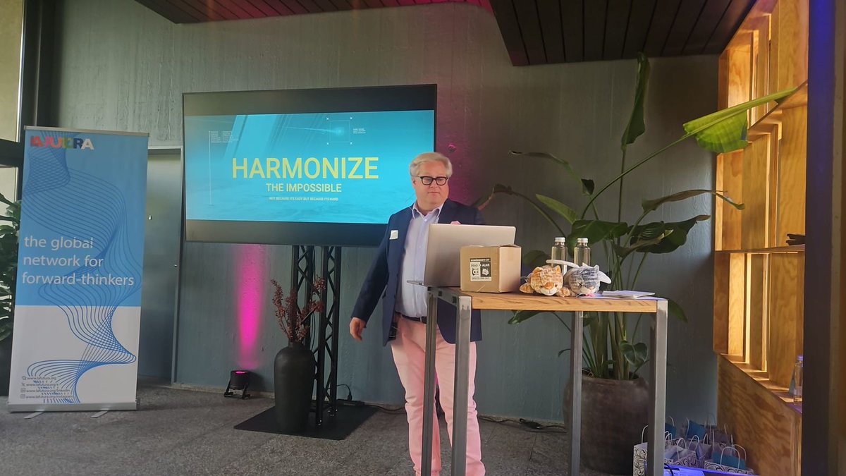 SYNNQ_Networks's tweet photo. SYNNQ is live at #LaFutura x #QuantumBasel!
Michael O. Huebener just delivered our keynote on Europe's path to #DeAI.
Privacy-first. Compliance-native. Future-ready. https://t.co/D8uclAmfKm