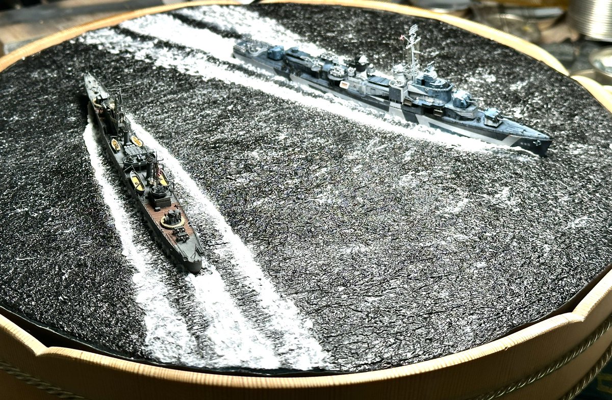 山科海軍工廠@1/350 アオシマ『鳥海』建造中 tweet media