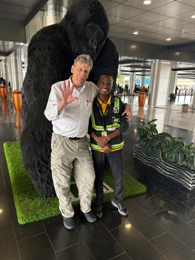 AerolinkUganda's tweet image. At #Aerolink, we&apos;re serious about service... but there&apos;s always time for an impromptu photoshoot. Our dispatcher, Emmanuel, ensures a client&apos;s adventure starts with a smile long before takeoff. It&apos;s this commitment to joy that truly sets our team apart #StaffExcellence #FlyWithUs