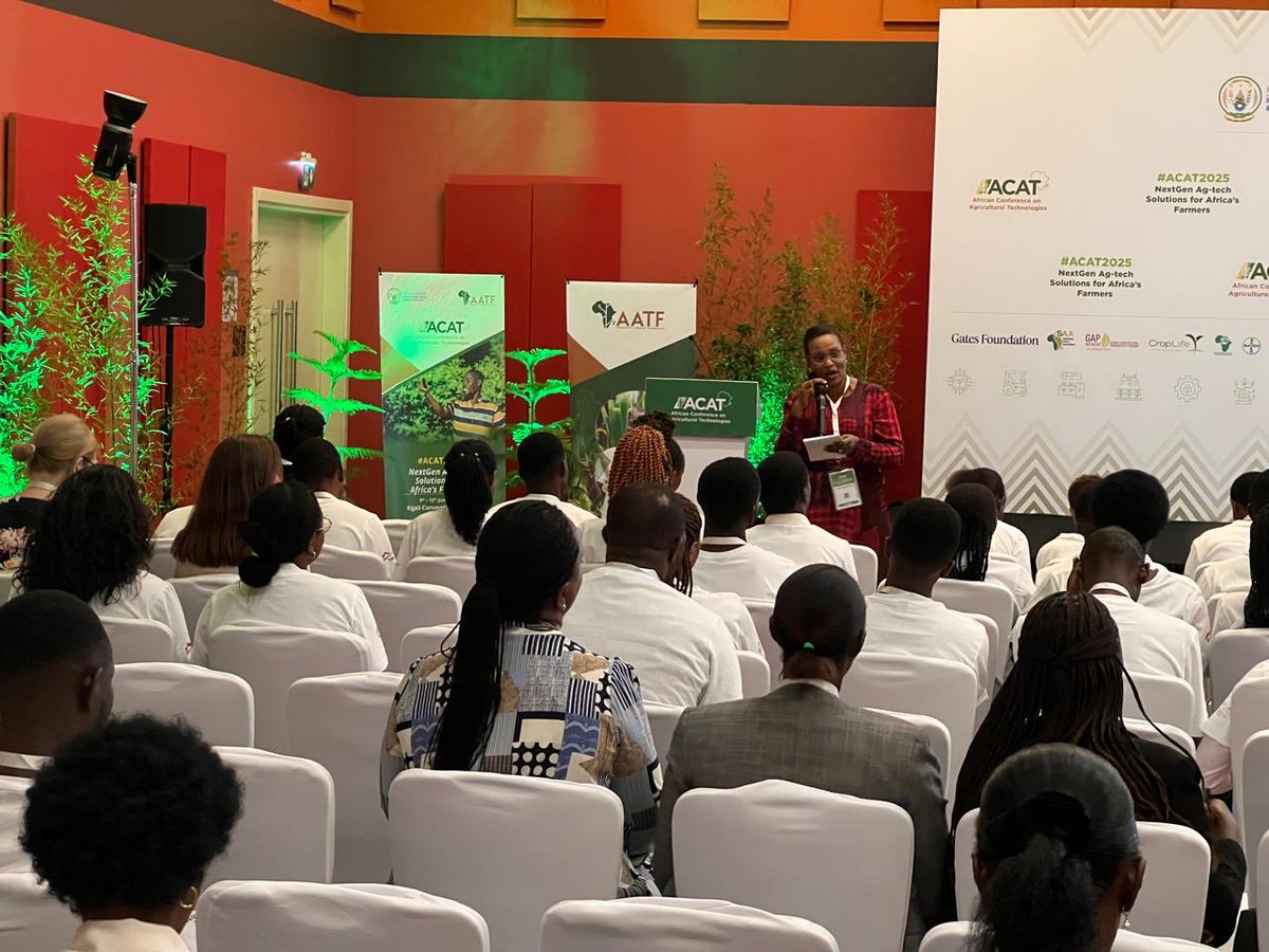 #ACAT2025, youth mentorship on Branding: “Branding, helps you rise above noise, makes you unique and show professionalism as you embark in your career.. A a business, you need to make your self unique and stand out from the crowd” _Rose MUKANTABANA  ⁦<a href="/Ak_Access/">Akazi Kanoze Access (AKA)</a>⁩