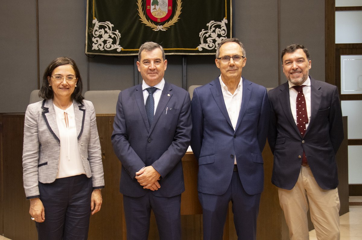 Universidad de Cantabria (@unican) on Twitter photo 📢 Nuevos nombramientos en la UC
Luis Alberto Fernández, nuevo decano de la Facultad de Ciencias
<a href="/juliopascualg/">Julio Pascual Gomez</a> , director del Departamento de Medicina y Psiquiatría 📢 Nuevos nombramientos en la UC
Luis Alberto Fernández, nuevo decano de la Facultad de Ciencias
<a href="/juliopascualg/">Julio Pascual Gomez</a> , director del Departamento de Medicina y Psiquiatría