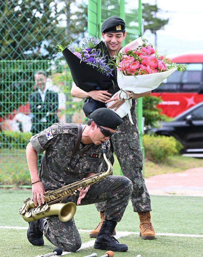 junnochu's tweet image. foram dispensados meus lindos, tempo passou rápido