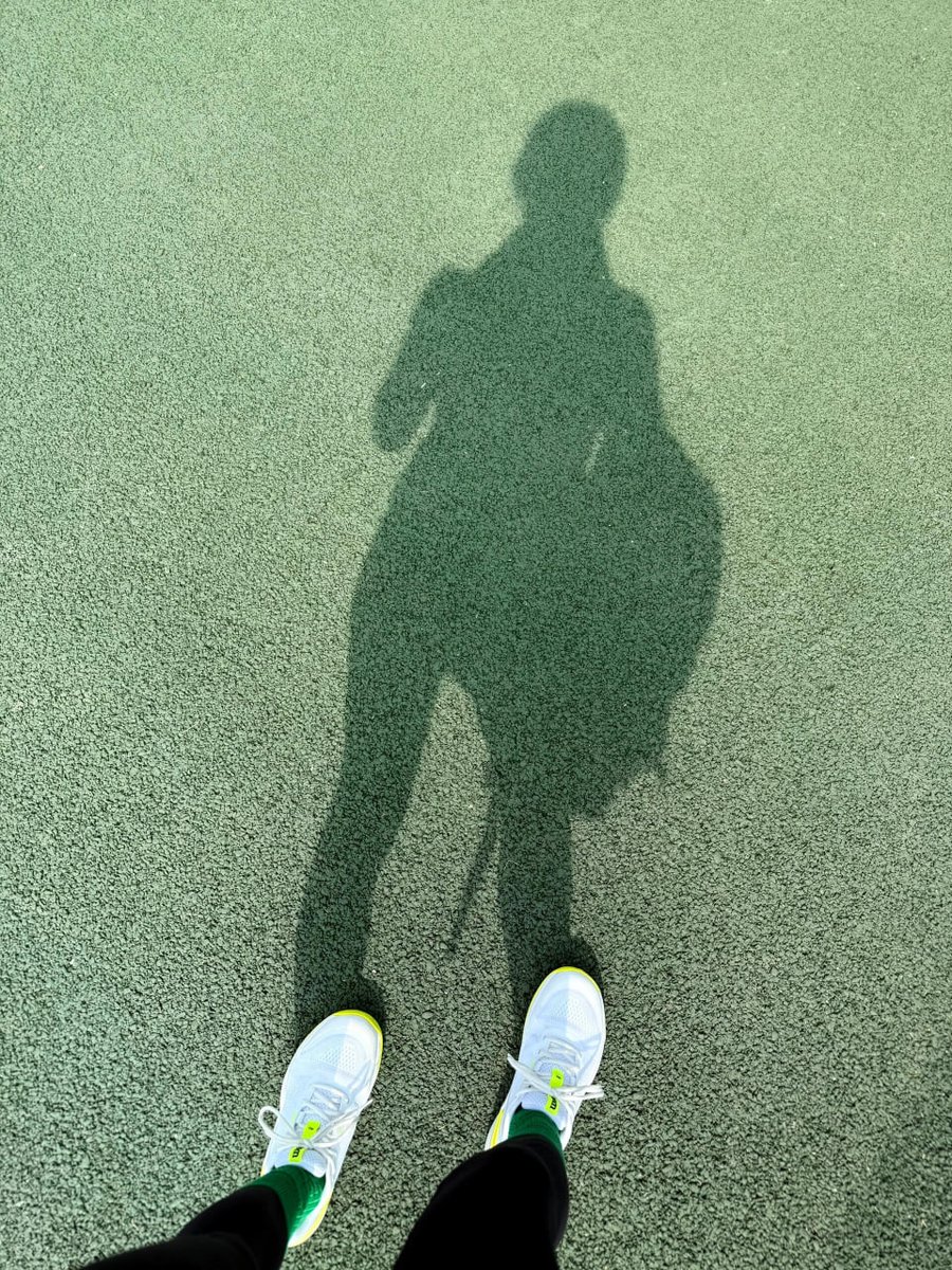 mikijek's tweet photo. Ready for fun on the grass court! 🎾 Sunshine vibes and cool moments! 😎 https://t.co/eGW32uchJQ