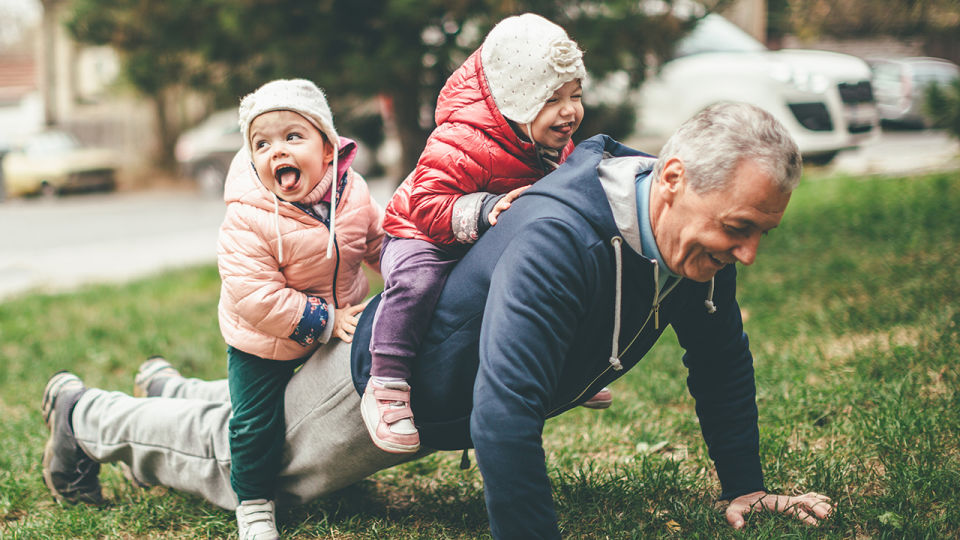 Families Information (@boltonfis) on Twitter photo As a grandparent, it's sometimes hard to know the best way to start a conversation with a grandchild.
Get the chat flowing in a way that will benefit their learning, with Early Years Practitioner Lisa Jones top tips!
👉 bbc.in/3SK5cZK
<a href="/bbcthp/">Tiny Happy People</a> #TinyHappyPeople As a grandparent, it's sometimes hard to know the best way to start a conversation with a grandchild.
Get the chat flowing in a way that will benefit their learning, with Early Years Practitioner Lisa Jones top tips!
👉 bbc.in/3SK5cZK
<a href="/bbcthp/">Tiny Happy People</a> #TinyHappyPeople