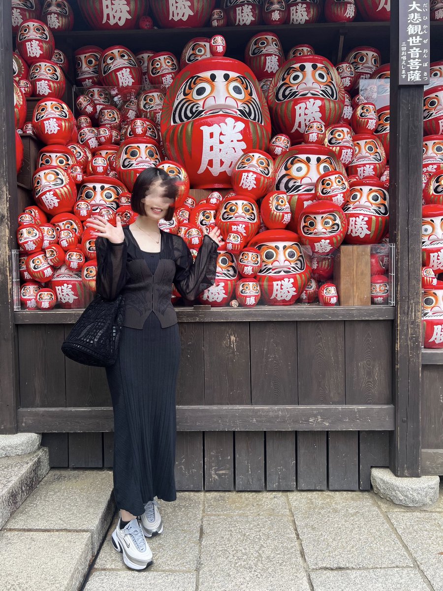 インスタにも載せちゃったけど、
mameの盆提灯さらっと着やすくて結構活躍してる〜☺️❣️
グリーンと迷ったけど、黒も絶妙な盆提灯感があって良い🏮🖤