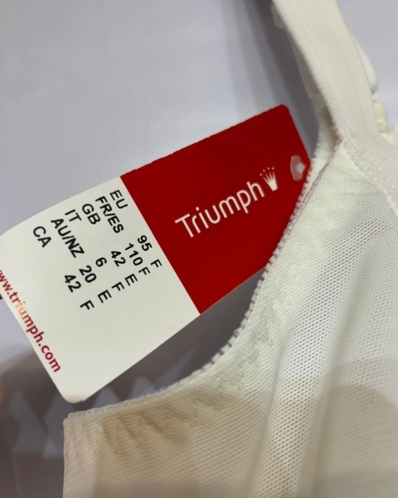 YorkTrany's tweet photo. new bra - 42F. Let me know if you want to see me wearing it https://t.co/P3MH1MEbOk