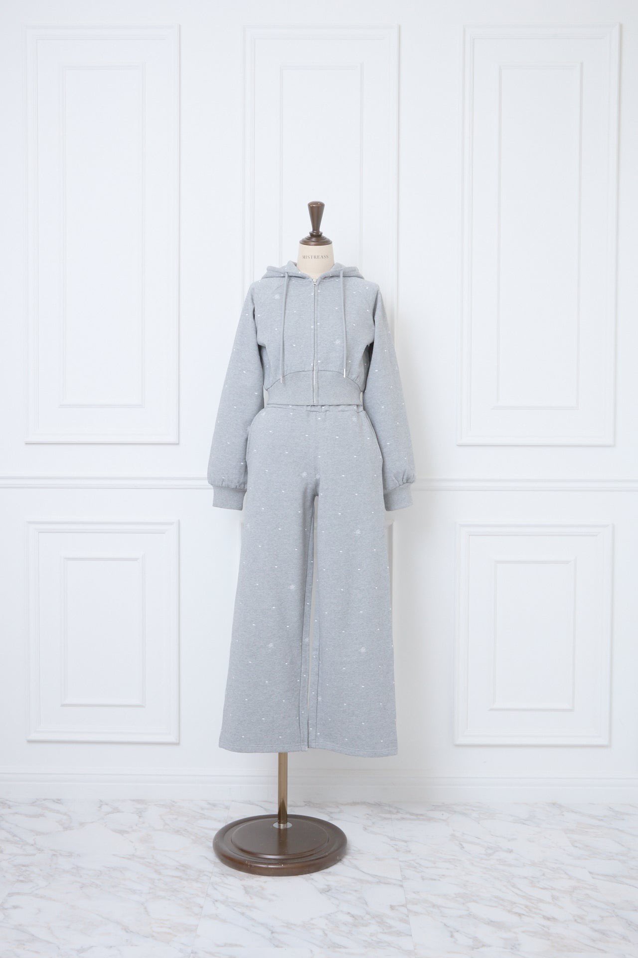 美品人気】MISTREASS スウェットセットアップ