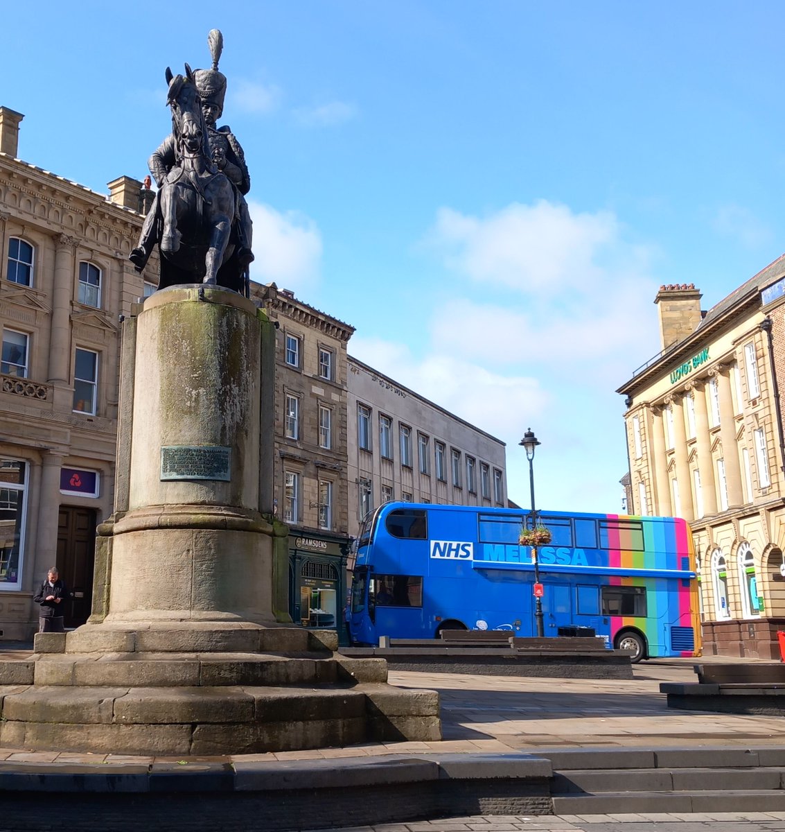 MADEinMelissa's tweet image. Today, we are supporting @dccarers at Durham City. Jill, @DurhamCouncil , social services is here to help too. We have the team from @WBFL_Durham offering health checks and blood pressure checks. All welcome 🙂
#getonboard 🚌
#CarersWeek2025
