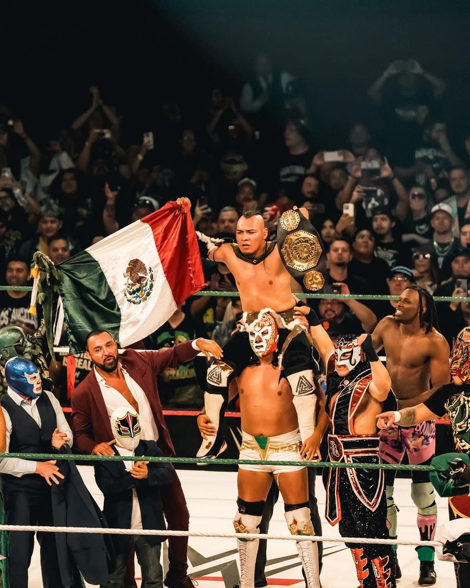 Wagner3G (@hijodewagner) on Twitter photo Así se vivio mi primera derrota en #worlsdcollide x <a href="/luchalibreaaa/">Lucha Libre AAA Worldwide</a> @wwe
Seguimos aprendiendo ! 🤟🏻❤️ Así se vivio mi primera derrota en #worlsdcollide x <a href="/luchalibreaaa/">Lucha Libre AAA Worldwide</a> @wwe
Seguimos aprendiendo ! 🤟🏻❤️