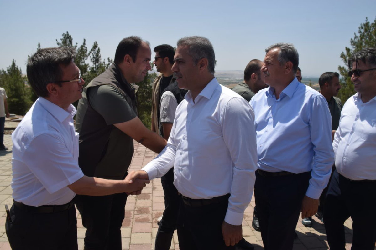 Hüseyin Şansi (@sansihuseyin) on Twitter photo 📌 #MALABADİ TABİAT PARKI
Vekilimiz <a href="/fnasiroglu/">Ferhat NASIROĞLU</a> ve Valimiz Ekrem CANALP ile birlikte #Malabadi Tabiat Parkı Açılış Programına katıldık.
Binlerce yıllık geçmişi olan tarihi #MalabadiKöprüsü kenarında, Batman Barajına hakim bir noktada hayata geçirilen, seyir terası, gezinti ve 📌 #MALABADİ TABİAT PARKI
Vekilimiz <a href="/fnasiroglu/">Ferhat NASIROĞLU</a> ve Valimiz Ekrem CANALP ile birlikte #Malabadi Tabiat Parkı Açılış Programına katıldık.
Binlerce yıllık geçmişi olan tarihi #MalabadiKöprüsü kenarında, Batman Barajına hakim bir noktada hayata geçirilen, seyir terası, gezinti ve