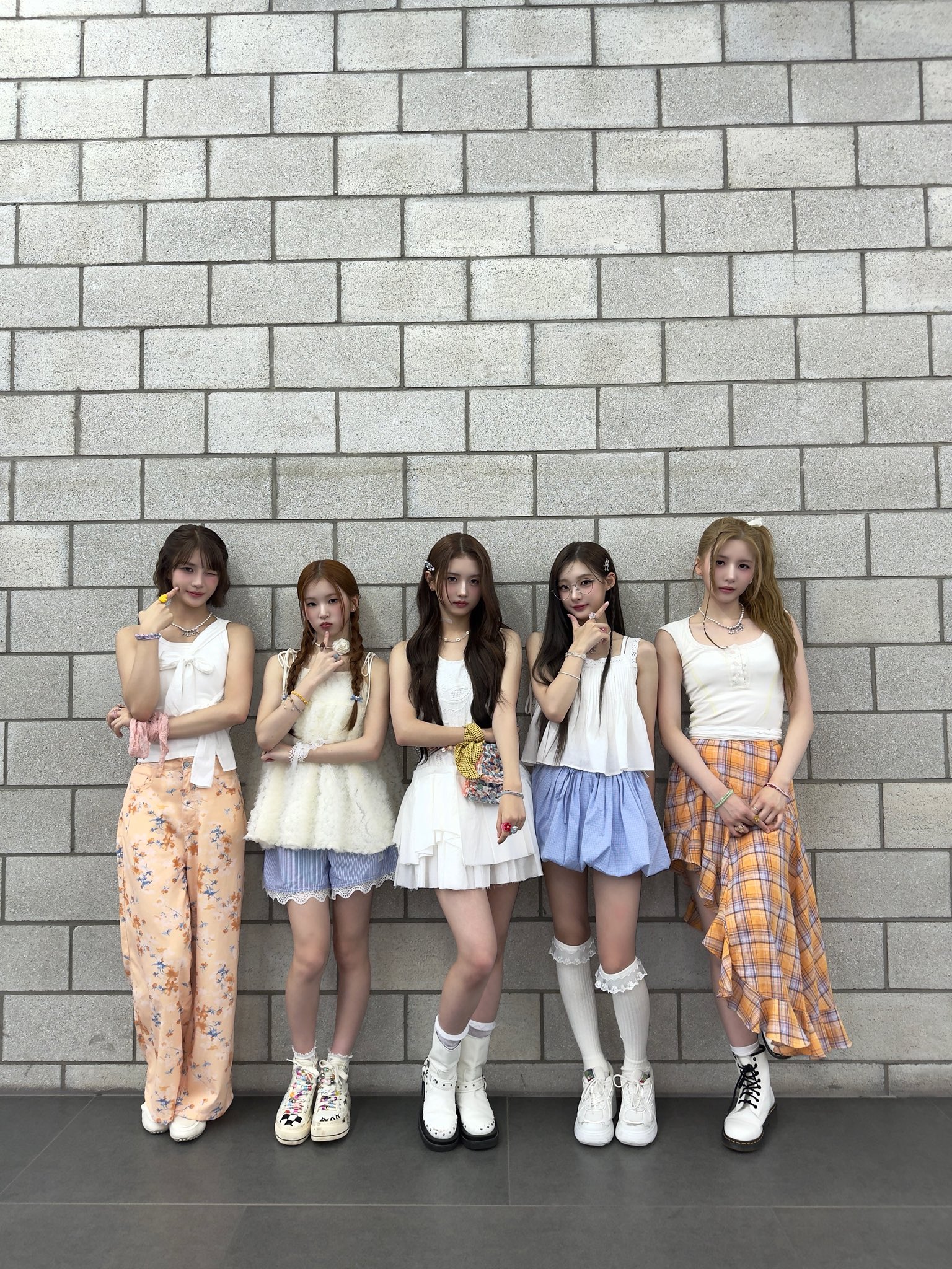 GtFE_G6bAAA5Euy?format=jpg&name=large