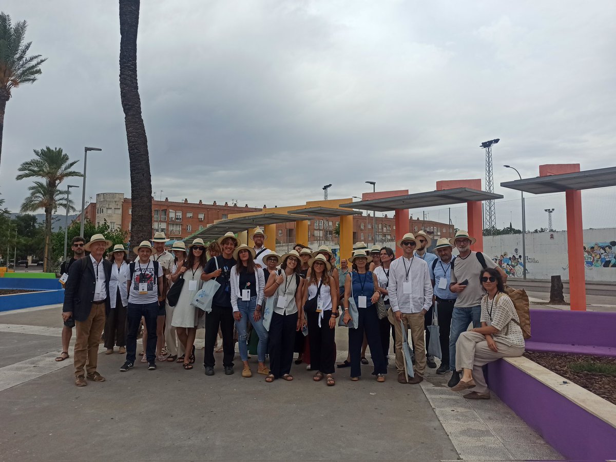 IN-HABIT H2020 UCO - CÓRDOBA (@in_uco) on Twitter photo 👣 Nos vamos a Las Palmeras 🌴🌴
Visitamos las Soluciones Visionarias e Integradas de <a href="/INHABIT_H2020/">IN-HABIT H2020</a> en Córdoba: murales, patios, el merendero vecinal y espacios renaturalizados, fruto de la cocreación comunitaria.
<a href="/SustLabUCO/">María del Mar Delgado (University of Cordoba)</a> <a href="/Univcordoba/">Universidad Córdoba</a>
#INHABITH2020 #inhabitlegacy 👣 Nos vamos a Las Palmeras 🌴🌴
Visitamos las Soluciones Visionarias e Integradas de <a href="/INHABIT_H2020/">IN-HABIT H2020</a> en Córdoba: murales, patios, el merendero vecinal y espacios renaturalizados, fruto de la cocreación comunitaria.
<a href="/SustLabUCO/">María del Mar Delgado (University of Cordoba)</a> <a href="/Univcordoba/">Universidad Córdoba</a>
#INHABITH2020 #inhabitlegacy
