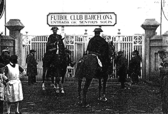 ⚽️Ep!! Aquest divendres (19h) ens visita Josep Maria <a href="/sole_sabate/">Josep Maria Solé Sabaté</a>, just el dia abans dels 100 anys de la famosa xiulada contra l'himne espanyol al camp de les Corts, en plena dictadura de Primo de Rivera.

🥰T'hi esperem!

👉amicscastell.blogspot.com/2025/06/memori…