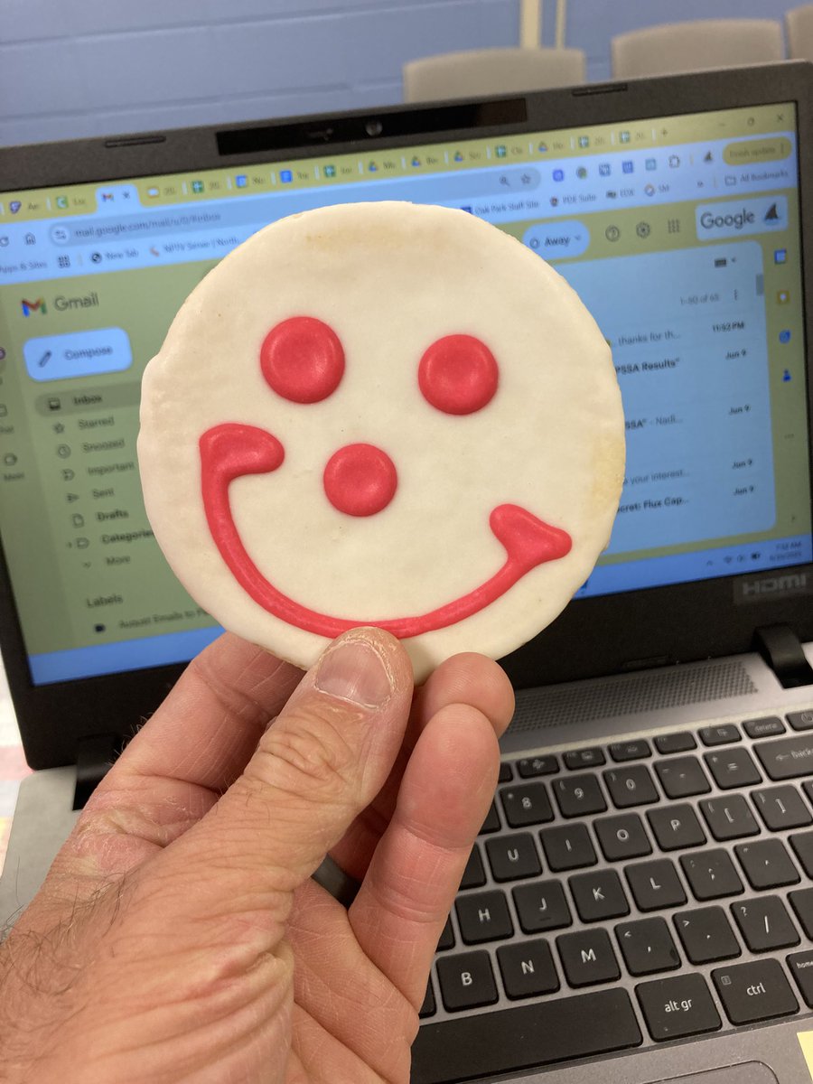Jonathan Winkle (@mr_jon_winkle) on Twitter photo When the Phillies fans come back from their weekend in the Burgh! #OPsharks <a href="/EatnPark/">Eat'n Park</a> <a href="/smileycookie/">SmileyCookie.com</a> When the Phillies fans come back from their weekend in the Burgh! #OPsharks <a href="/EatnPark/">Eat'n Park</a> <a href="/smileycookie/">SmileyCookie.com</a>