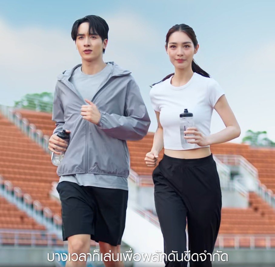 Aom (@aom_2md) on Twitter photo ขอบคุณ Uniqlo <a href="/UniqloThailand/">UNIQLO Thailand</a> ที่ทำให้โอนี่และแฟนคลับได้เห็นน้องพีคและน้องมิ้นท์ในมุมที่แอคทีฟค่ะ เจอกันวันวิ่งนะคะ🏃♂️🏃♂️💪💪
UNIQLO WITH PEAKMINT
#PeakMintSportUtilityWear
#พีคมิ้นท์ #PEAKMINT ขอบคุณ Uniqlo <a href="/UniqloThailand/">UNIQLO Thailand</a> ที่ทำให้โอนี่และแฟนคลับได้เห็นน้องพีคและน้องมิ้นท์ในมุมที่แอคทีฟค่ะ เจอกันวันวิ่งนะคะ🏃♂️🏃♂️💪💪
UNIQLO WITH PEAKMINT
#PeakMintSportUtilityWear
#พีคมิ้นท์ #PEAKMINT