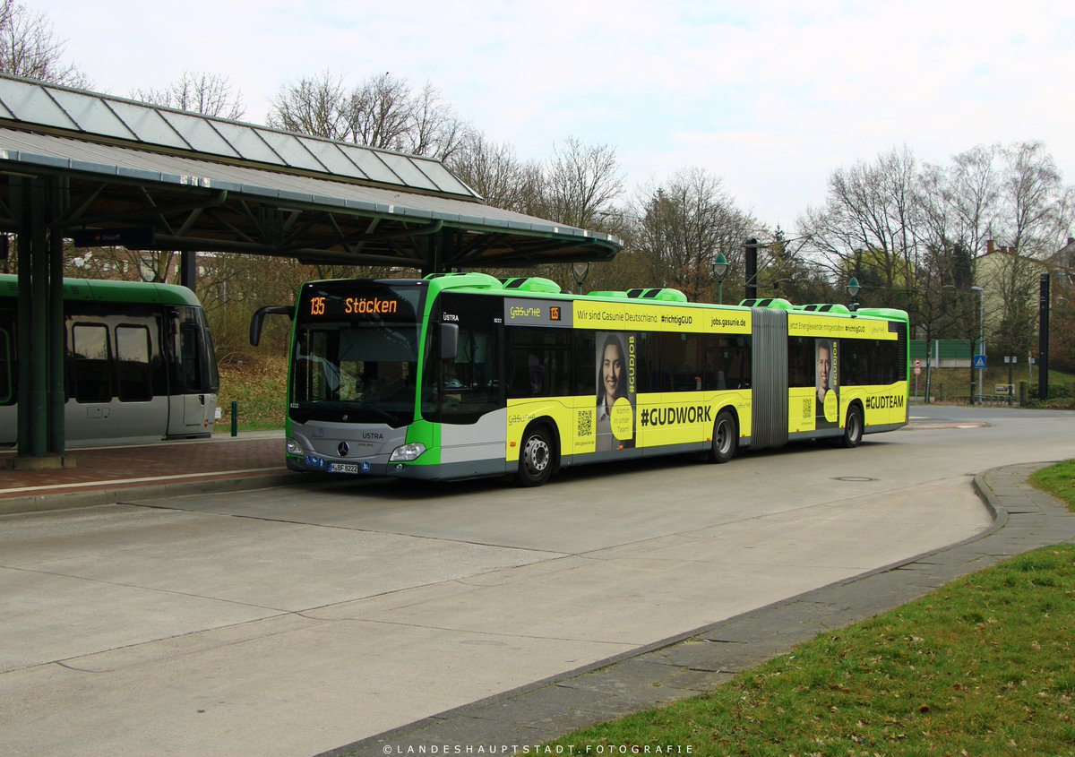 Tom_Kpl's tweet photo. Hannover - Seit bereits einigen Wochen trägt der UESTRA - Stadtbus 8222 nun die Vollwerbung für Gasunie Deutschland. Mehr könnt ihr auf meinen Instagram-Account sehen: https://t.co/l0CBHlmozE

#gudteam #gudwork #gasunie #vollwerbung #BusPhotography https://t.co/oM0AsZj0nH