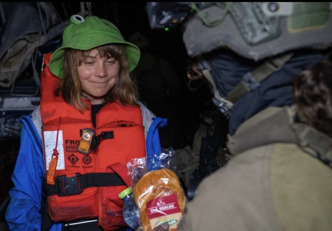 “100 kg un sokmak için canımı veririm.” 

Şimdi yardımın hacmi desek ; 100kg un=2000 tl. Sadece ben geçen hafta 2 kurban soktum. 200 kg et yani.

Diyecekler ki “mesele oraya dikkat çekmek”beğenmediğiniz Türkiye’nin tek BM açıklaması rutine binen lib-left protestolarından daha mı