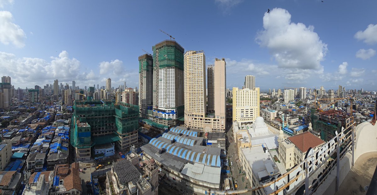 Al Ezz reaches 53 floors!
A landmark for Bhendi Bazaar — the first high-rise of its kind in the vicinity, captured in this stunning panoramic shot.
Grateful for every hand and heart that made this possible.
.
.
#SBUT #BhendiBazaar #AlEzz #Milestone #UrbanRenewal #MumbaiSkyscraper
