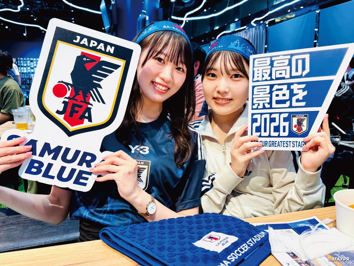 ／
今夜も #勝利のハチマキ 🇯🇵をつけて
#JFAブルーイングで応援🙌
＼
blue-ing!で今夜も開催、FIFAワールドカップ26アジア最終予選 インドネシア代表戦のライブビューイングでは、150名のお客様がキリン 勝利のハチマキを着用して #SAMURAIBLUE を応援🍺

blue-ing!とても盛り上がっています！