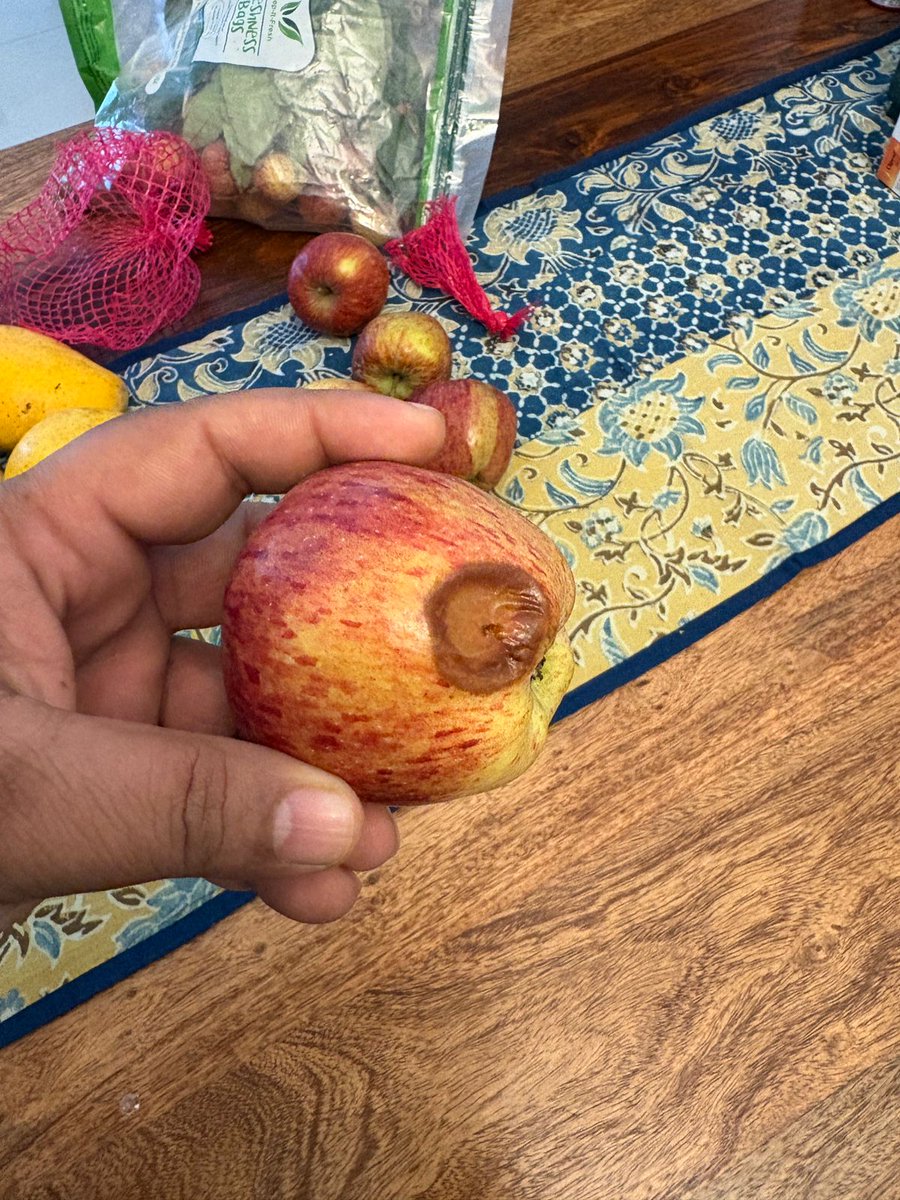 This is the quality of fruits you get in <a href="/letsblinkit/">Blinkit</a> . Had heard before, now faced it myself. Lesson learnt #Blinkit