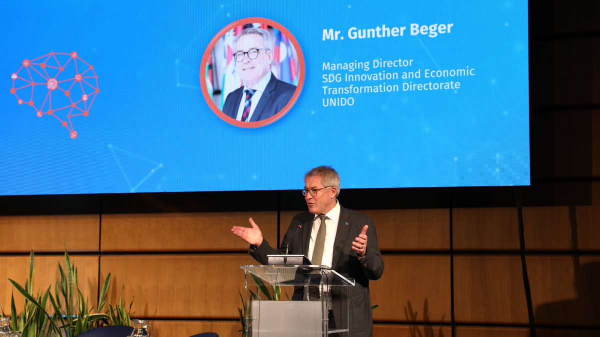 🚨 Just launched: UNIDO’s FOOD SAFETY APPROACH 2.0! A bold step toward a safer, more resilient, and food-secure world 🌍
✨ Tackling emerging challenges
🌐 Aligned with global trends
🤝 Driving partnerships
Learn more here👉 unido.org/unidos-food-sa…
#VFSF2025 #FoodSafety