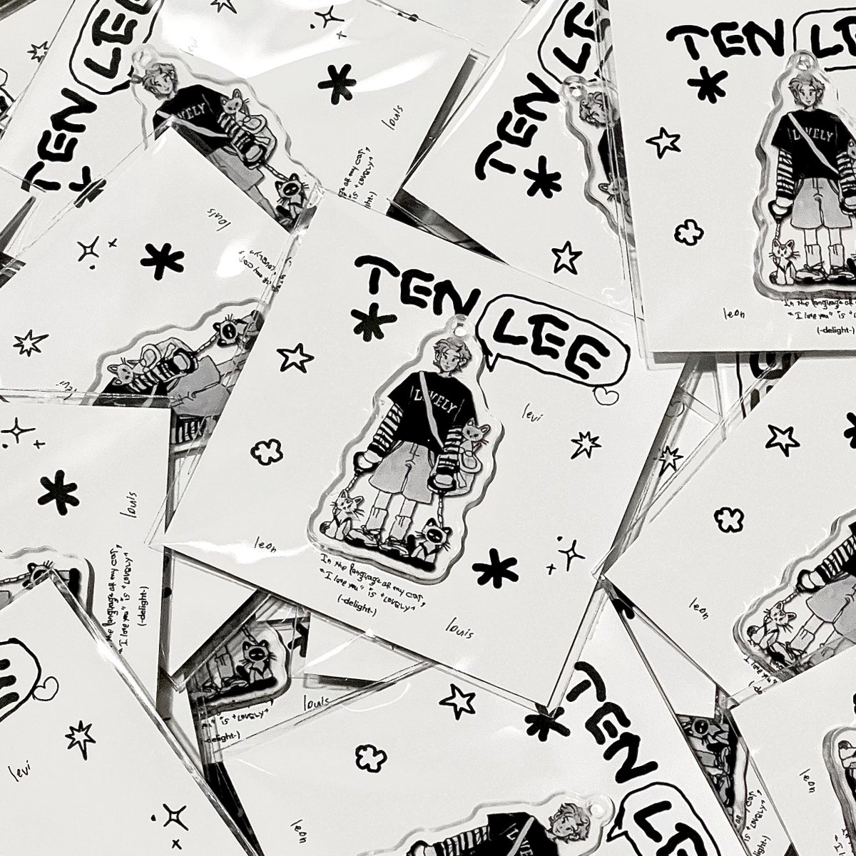 มารับ giveaway กันน้า รอบนี้ยุ่งๆมีมาแจกนิดนุง ♡

tenlee with 3L keyring 🐱🐈‍⬛ 🐈
✿ keyring 100 ea. 

💭 rt + show this tweet
📍uob live , emsphere

#KaoXTENsusTENableSmiles