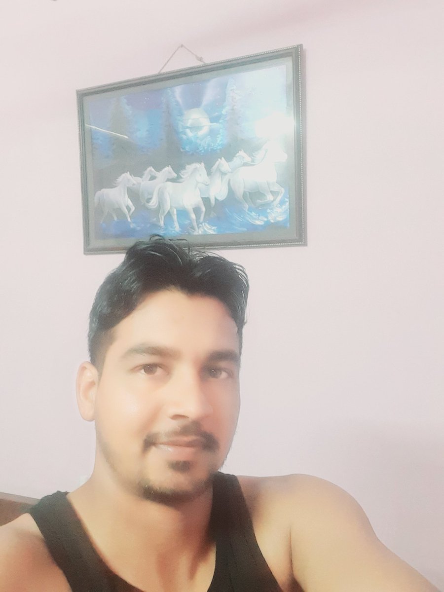 अपनी खुशियों की जिम्मेदारी खुद उठाये!
भला कोन होगा,,,,जो आप को बेमतलब से चाहेगा....✍️🖤