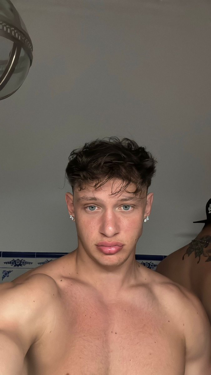 LELE___VIP's tweet photo. Vieni a vedere tutti i miei contenuti su OF? 🙈💦

OF 🤍💙: https://t.co/A1EWVj5fts
TELEGRAM 🎁: https://t.co/aihiDida5s https://t.co/VnSTeQ7Cc5