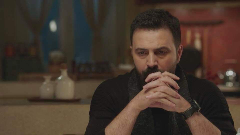 في حجات كتير بيكون الصمت فيها  افضل من الكلام افضل من انك تشرح للي قدامك انت عاوز توصله الاحساس اللي انت فيه""