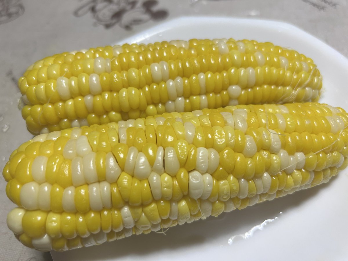 今年も沢山のトウモロコシ🌽「甘々娘」🥰
頂きました！！甘くて美味しい「甘々娘」🌽
大好きです！！(⸝⸝› з ‹⸝⸝)♡(⸝⸝› з ‹⸝⸝)♡
送って下さったお友達に心から感謝感謝です😌
#甘々娘 🌽💓💞