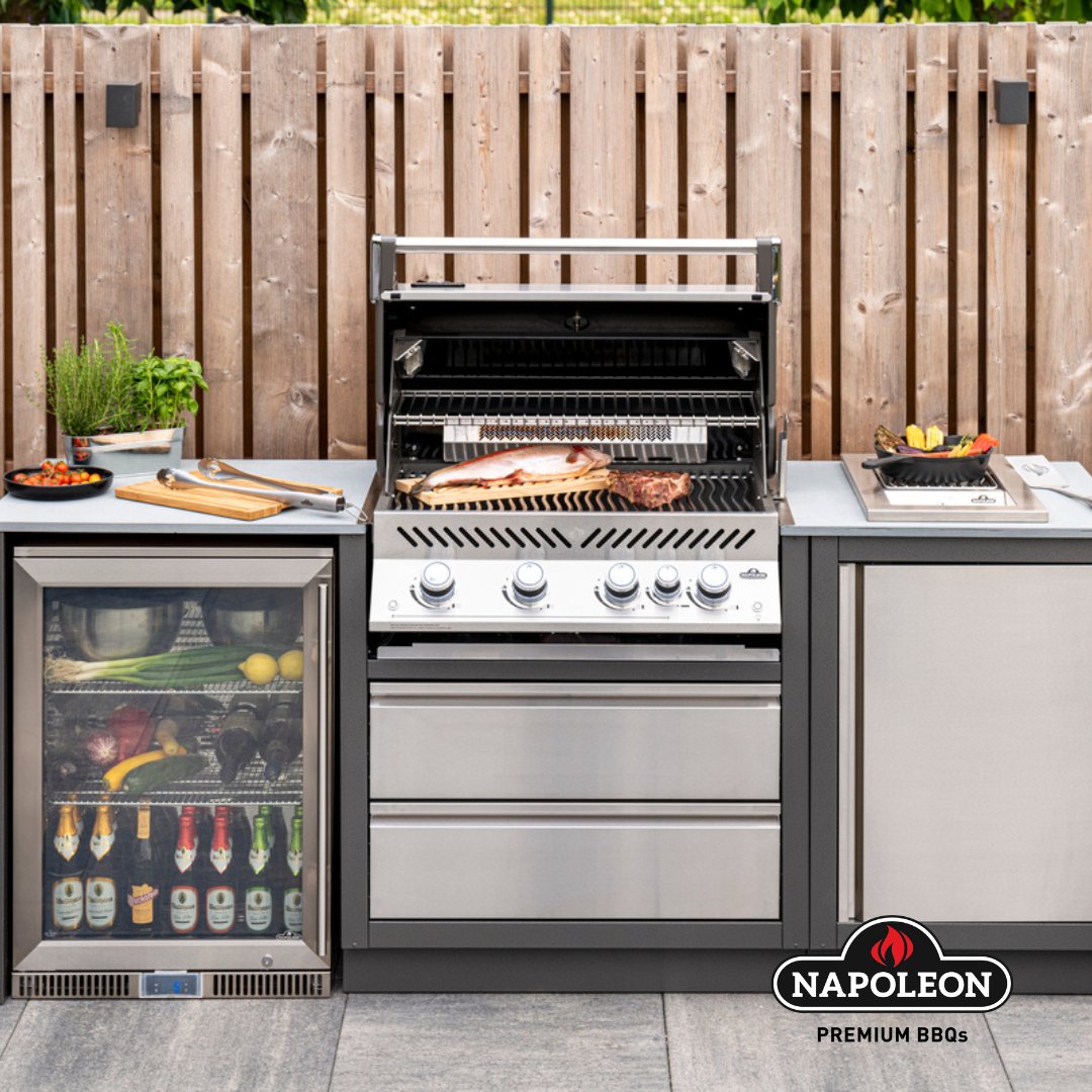 Are you looking to upgrade your Summer BBQ set-up? Check out our range of stunning outdoor kitchens. 🔥
Expertly designed and built to stand the test of time, our outdoor kitchens will make summer evenings easy, enjoyable, and delicious for years to come. 🍽 
#Napoleongrills