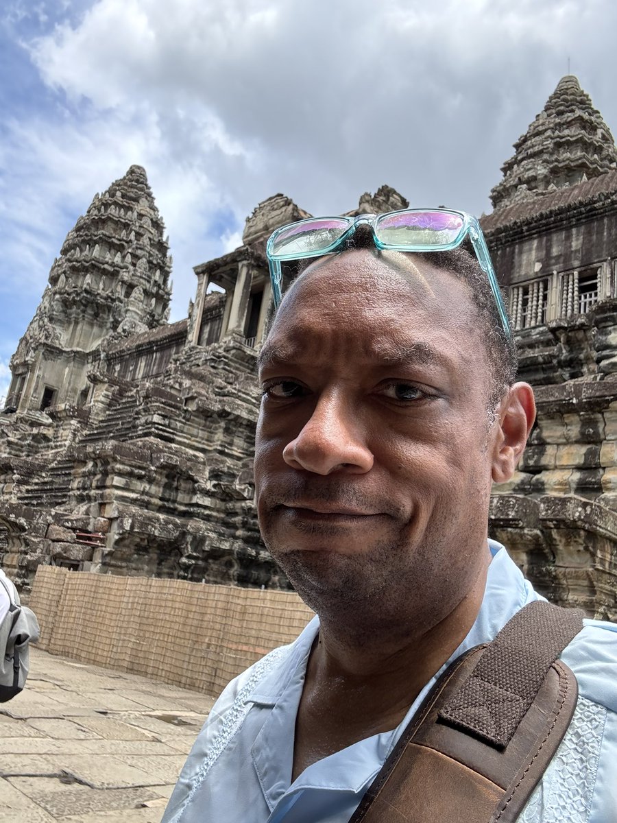 reggieh69's tweet image. hello from your friend at angkor Wat cambodia #reggiehayes #reginaldhayes #girlfriendsonnetflix #angkorwattemple