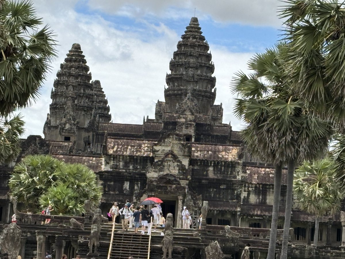 reggieh69's tweet image. hello from your friend at angkor Wat cambodia #reggiehayes #reginaldhayes #girlfriendsonnetflix #angkorwattemple