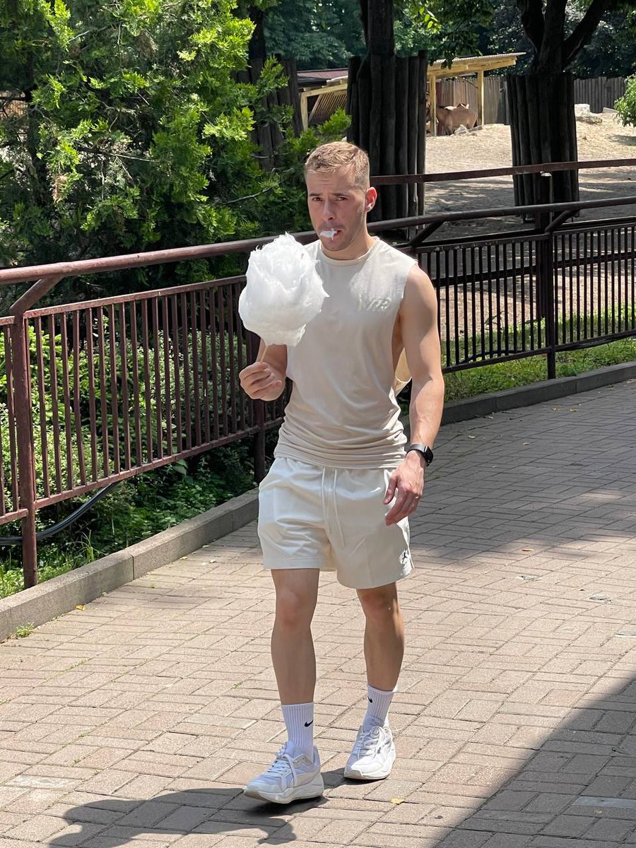 NoInfoProvided tweet media