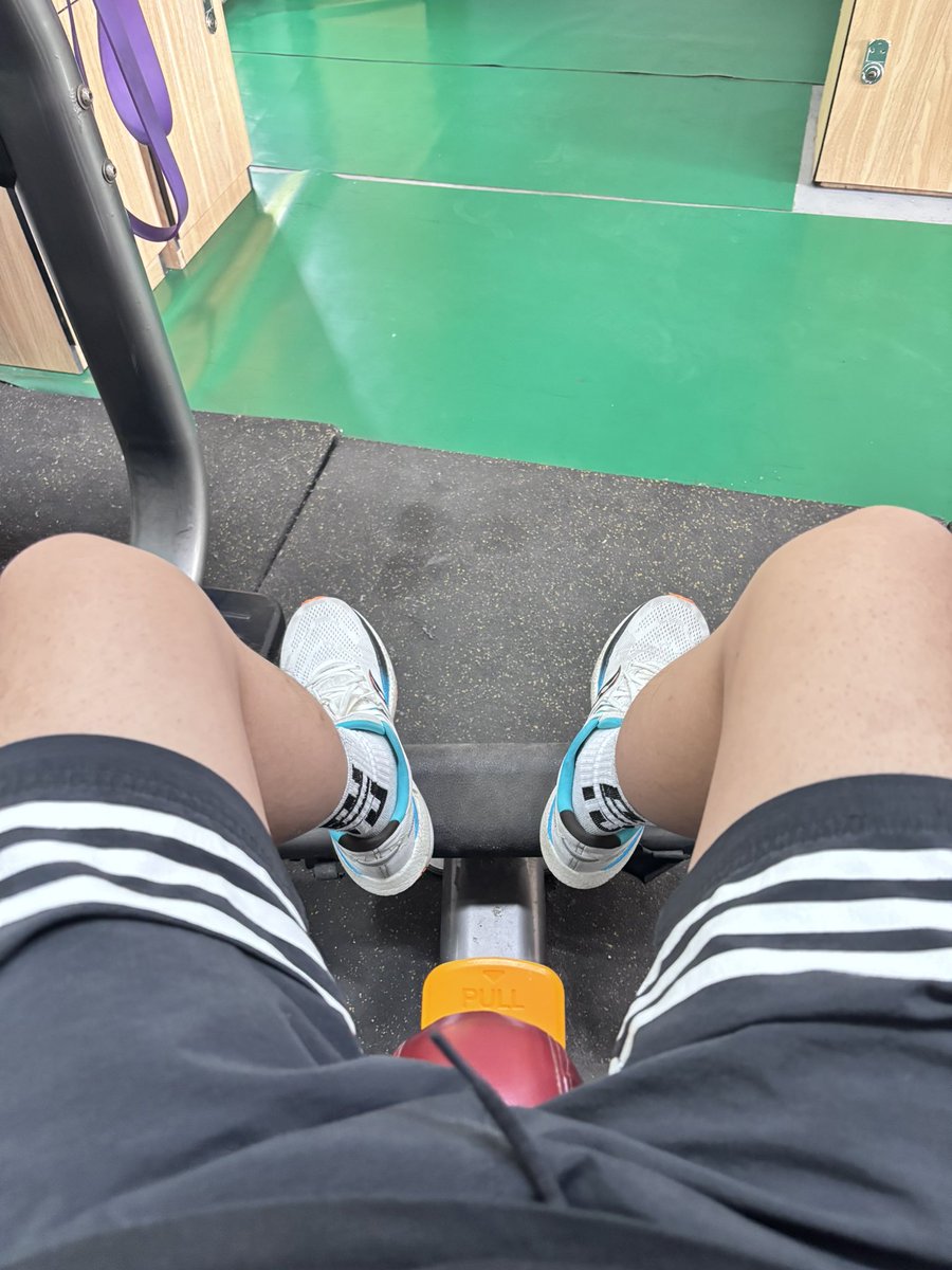 BigKonckoff's tweet photo. 练腿练腿 https://t.co/fQPaJNMS6w