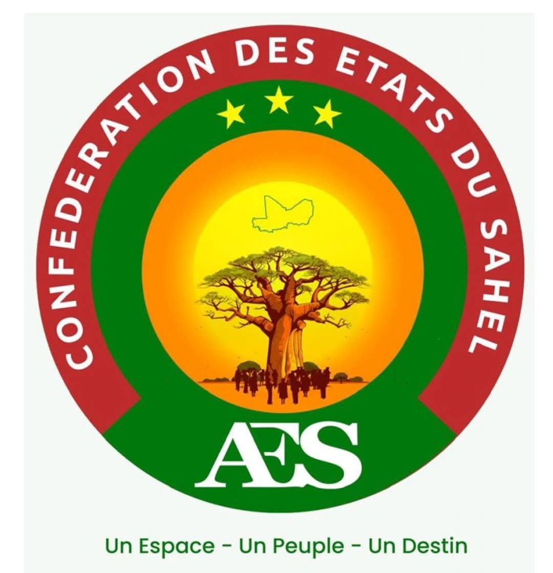 #AESinfo | 🇧🇫🇲🇱🇳🇪
🔴 Hymne de la Confédération des États du Sahel (AES)
“Sahel Benkan”

Couplet 1 :
Hommage au peuple du Sahel
Héritier des grands empires
Porteur d’un temps nouveau
Qui annonce liberté et progrès
Sous l’étendard de combats épiques.

Couplet 2 :
Peuple de l’AES