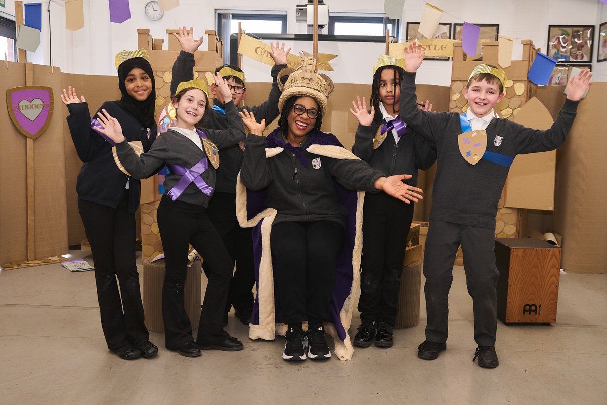 Artsmark (@artsmarkaward) on Twitter photo 📢 Help us ‘poverty-proof’ Artsmark! We've partnered with <a href="/ChildrenNE/">Children North East</a> to address barriers faced by students & families in poverty during the Artsmark journey.
Share your insights in our anonymous survey. It's open until 19 June for all Artsmark schools.
children-ne.org.uk/survey/?form=d… 📢 Help us ‘poverty-proof’ Artsmark! We've partnered with <a href="/ChildrenNE/">Children North East</a> to address barriers faced by students & families in poverty during the Artsmark journey.
Share your insights in our anonymous survey. It's open until 19 June for all Artsmark schools.
children-ne.org.uk/survey/?form=d…