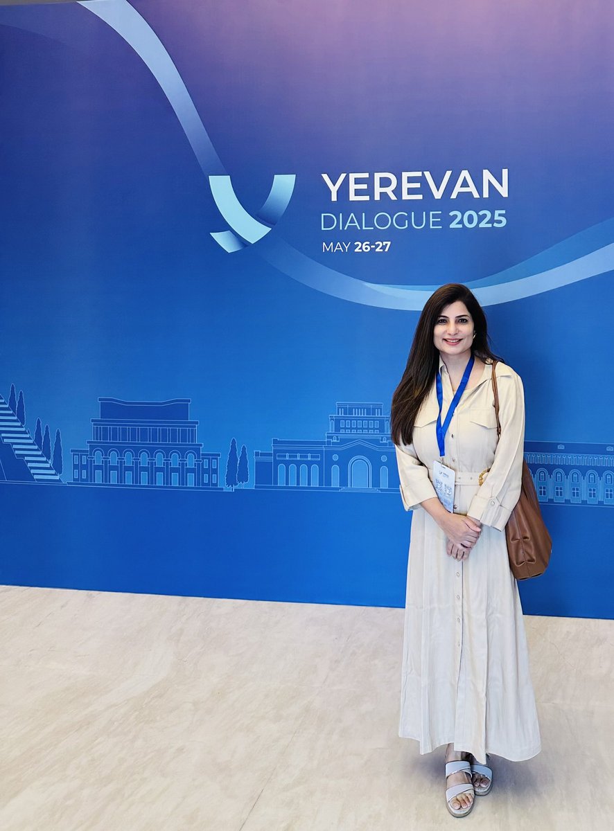 Shairee Malhotra (@malhotrashairee) on Twitter photo Wonderful to contribute to the 2nd edition of <a href="/YerevanDialogue/">Yerevan Dialogue</a> with its thoughtful mix of themes ranging from AI & trade to EU enlargement & nimble global powers.
Intriguing to watch <a href="/NikolPashinyan/">Nikol Pashinyan</a>, Prime Minister of Armenia’s detailed presentation on the 🇦🇲🇦🇿 peace process. Wonderful to contribute to the 2nd edition of <a href="/YerevanDialogue/">Yerevan Dialogue</a> with its thoughtful mix of themes ranging from AI & trade to EU enlargement & nimble global powers.
Intriguing to watch <a href="/NikolPashinyan/">Nikol Pashinyan</a>, Prime Minister of Armenia’s detailed presentation on the 🇦🇲🇦🇿 peace process.