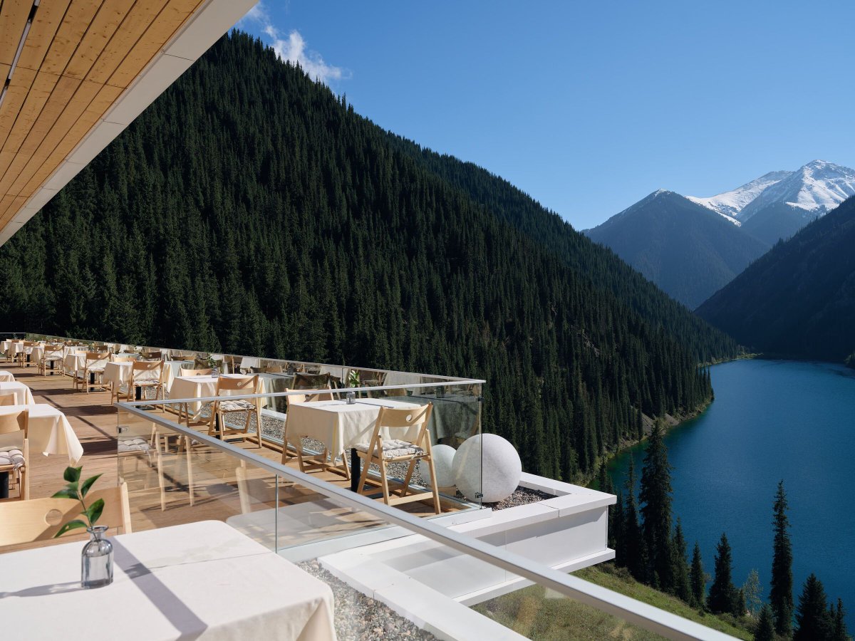 Archello's tweet image. Tary Café by Sandyq Group brings contemporary architecture to Lake Kolsai with humility and care. 
buff.ly/njW2lZZ

#MaterialConscious #ContextualArchitecture #SustainableDesign