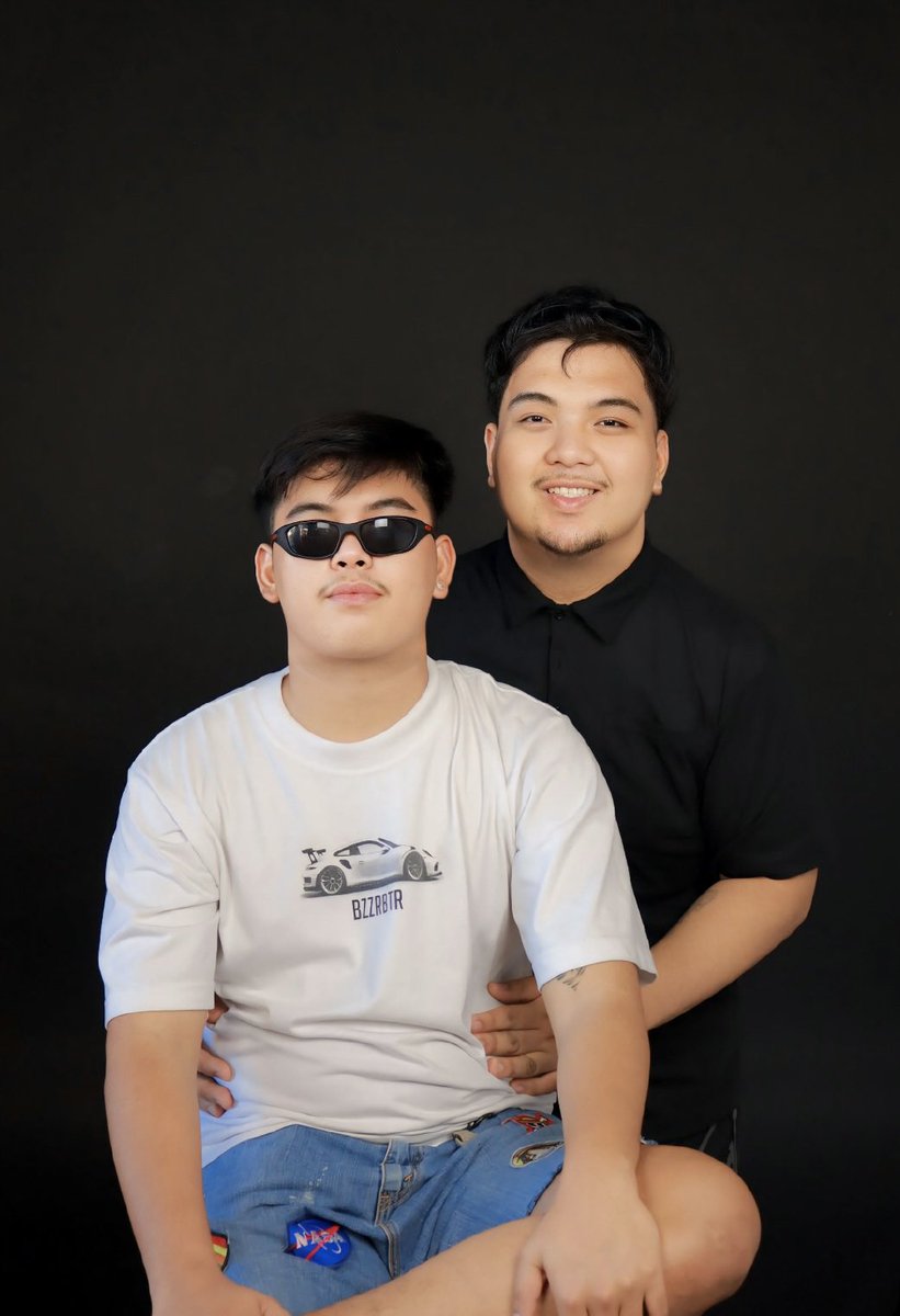 Tahimik at masaya sa buhay. thank you Da🍄budz. walang syang twitter 😁