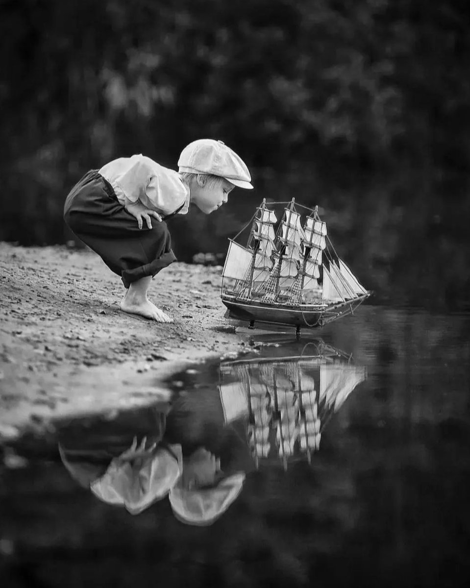 Good morning dearest exes!

It’s remarkable how quickly a good and favorable wind can sweep away the maddening frustrations of shore living. 

Wishing you a day full of smooth sailing! ♥️