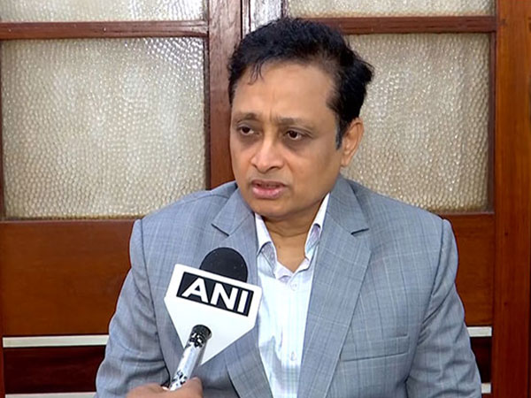 ani_digital's tweet photo. Dharavi Redevelopment aims for "housing for all" while safeguarding livelihoods, says project CEO 

Read @ANI Story | https://t.co/vF7r1YEFL4
#DharaviProject #maharashtra #housing https://t.co/5S8Laru5gn