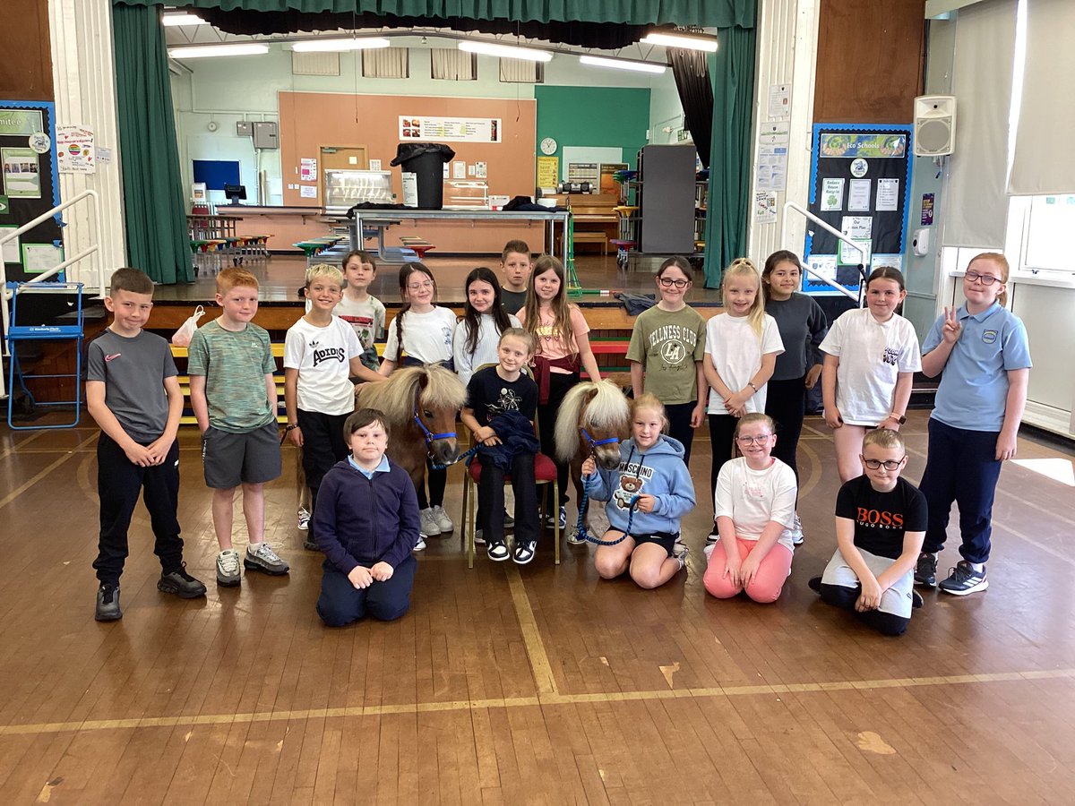 Miss Russell & P3/4 tweet media