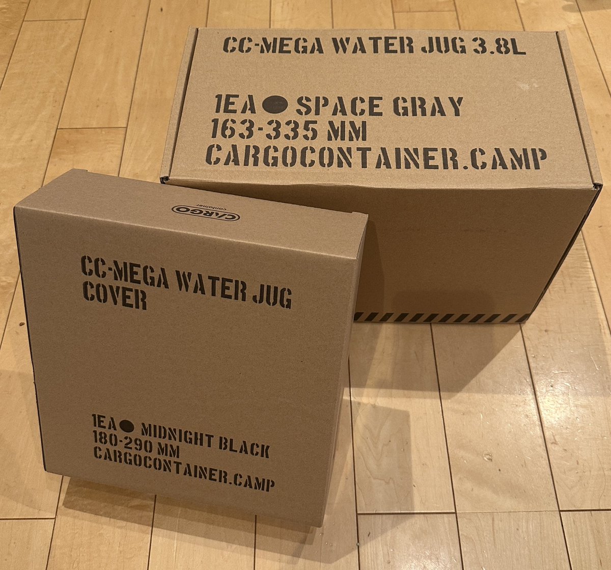 T4ak_1's tweet image. 氷用ジャグの買い替え！
CARGO CONTAINER
・MEGA WATER JUG
・MEGA WATER JUG COVER
グレーの色味が良くて買ったのにカバー付けたら黒と変わらないw

#CARGO
#CARGOCONTAINER
#MEGAWATERJUG
