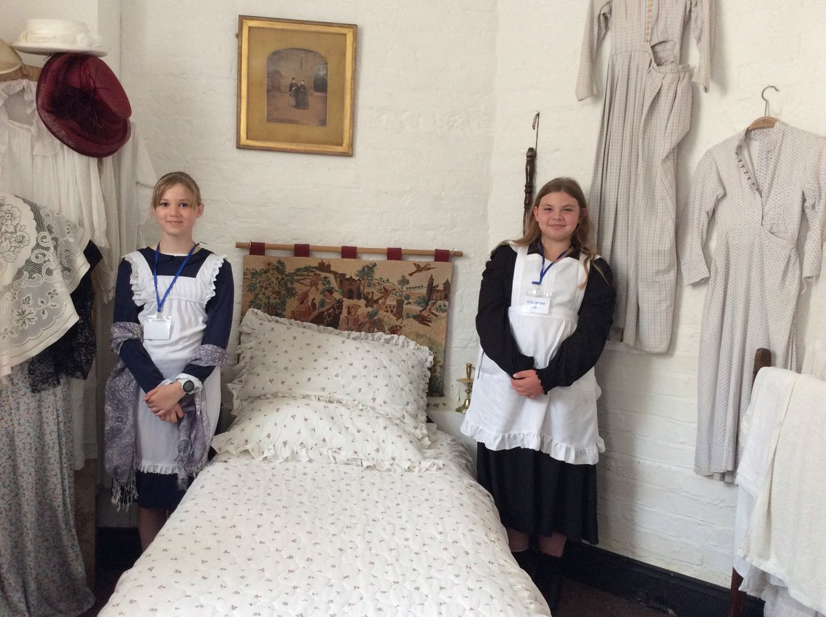 Year 5 enjoyed a wonderful day at Holdenby House yesterday, learning all about life as a Victorian servant. A special well done to our bell boy and dairy maid who received deeds of employment.
